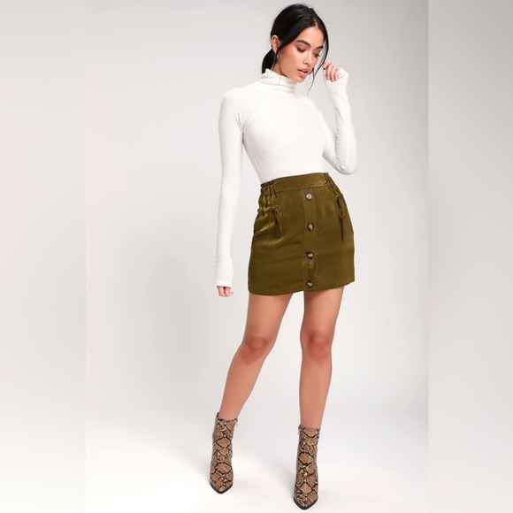 Sessaly Olive Green Satin Button-Front Mini Skirt - Picture 3 of 5